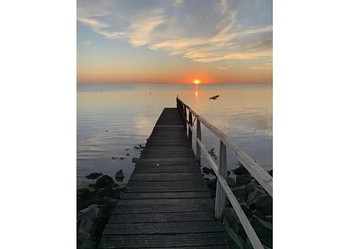 Nyaraló Lee Dorumer Neufeld